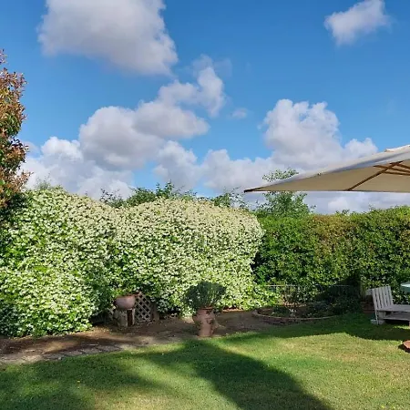 Il Casale Del Sogno Bed & Breakfast 3*